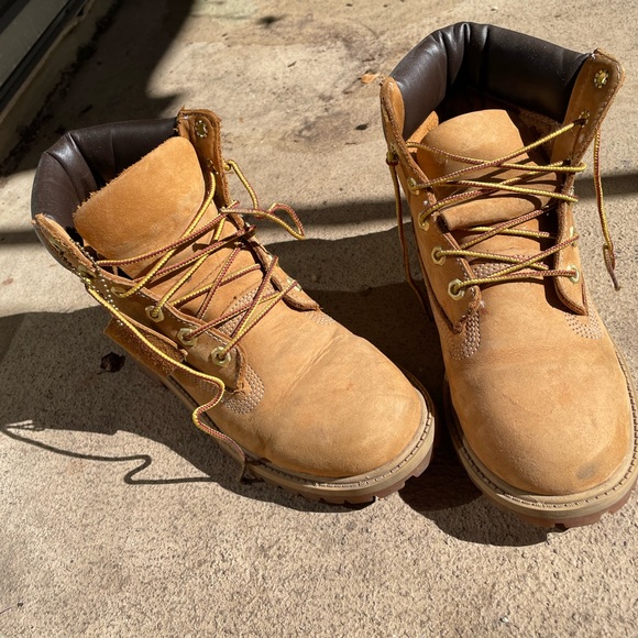 Timberlands - Picture 2 of 2